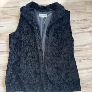 Vintage 90s Romance Italy satin lined recurred faux fur vest size M